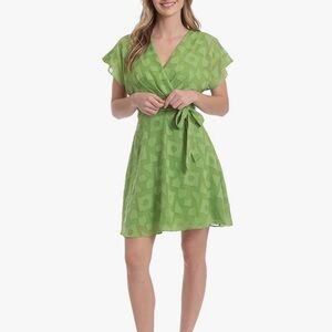 London Times Woman's Batwing Flutter Sleeve Fit and Flare Dress Green size 18W